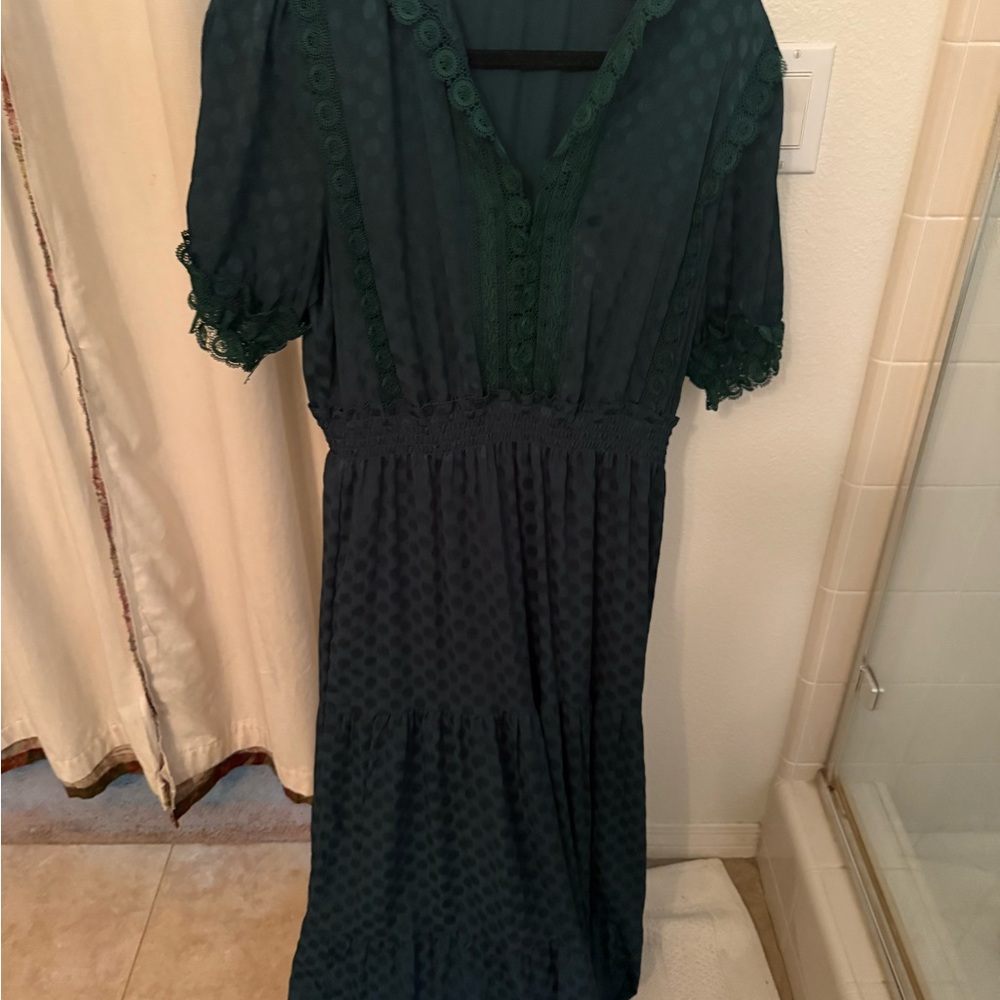 Max Studio Elegant Green Lace Trim Maxi Dress